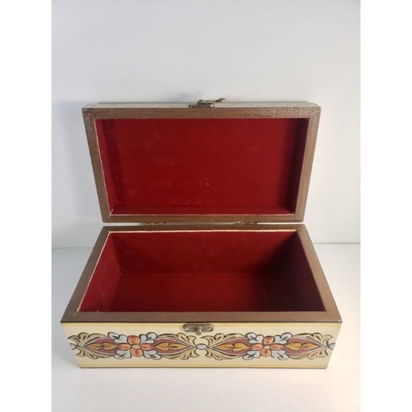 Bombeh Hand Painted Wooden Box with 3D Floral - Picture 6 of 7